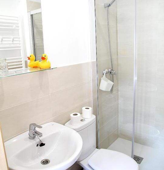 Номер Стандарт Трехместный, Hostal Fonda Prat