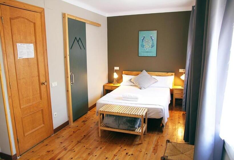 Номер Стандарт Трехместный, Hostal Fonda Prat