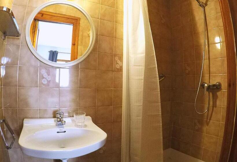 Номер Стандарт Совместная Ванная, Hostal Fonda Prat