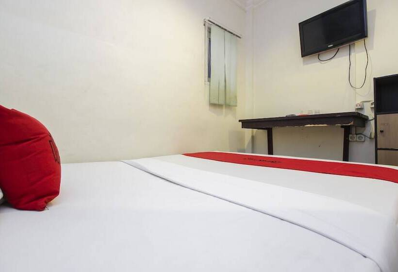 Номер Стандарт, Reddoorz Near Bethesda Manado