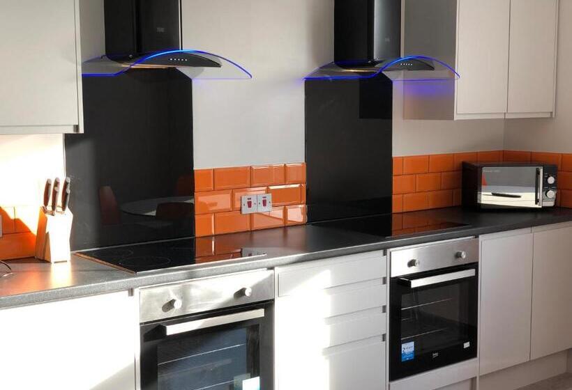 Studio Standard, No57