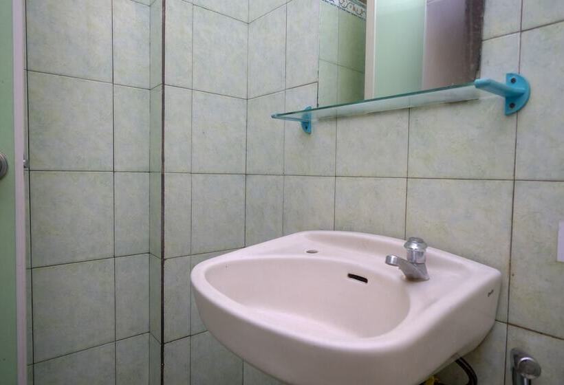 标准间, Reddoorz @ Jalan Pramuka Manado