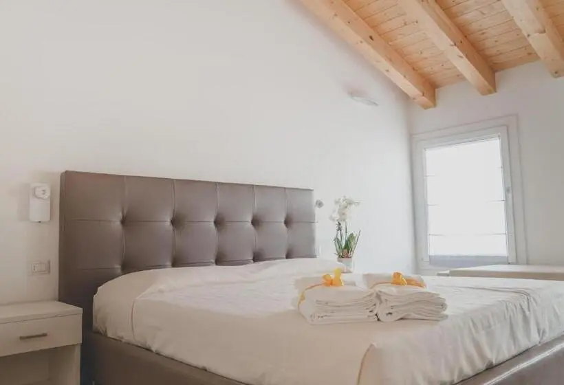 Perhehuone, Terra Ferma Rooms&more