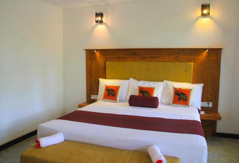 Deluxe Triple Room with Views, Palmyra Nature Resort Sigiriya