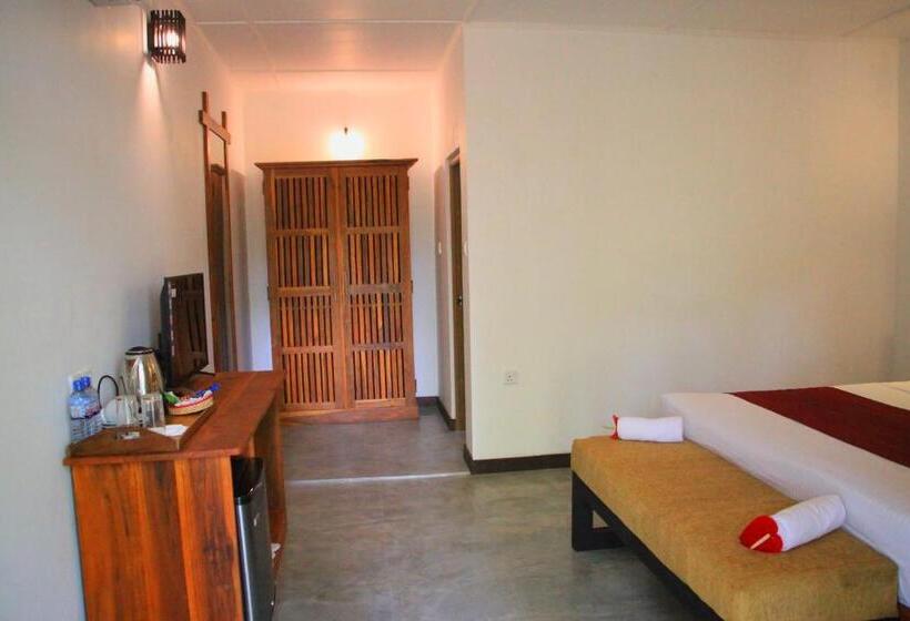 חדר דלוקס לשלושה עף נוף, Palmyra Nature Resort Sigiriya