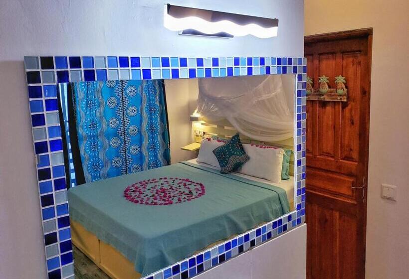 片側に海が見えるデラックスルーム, Thespot