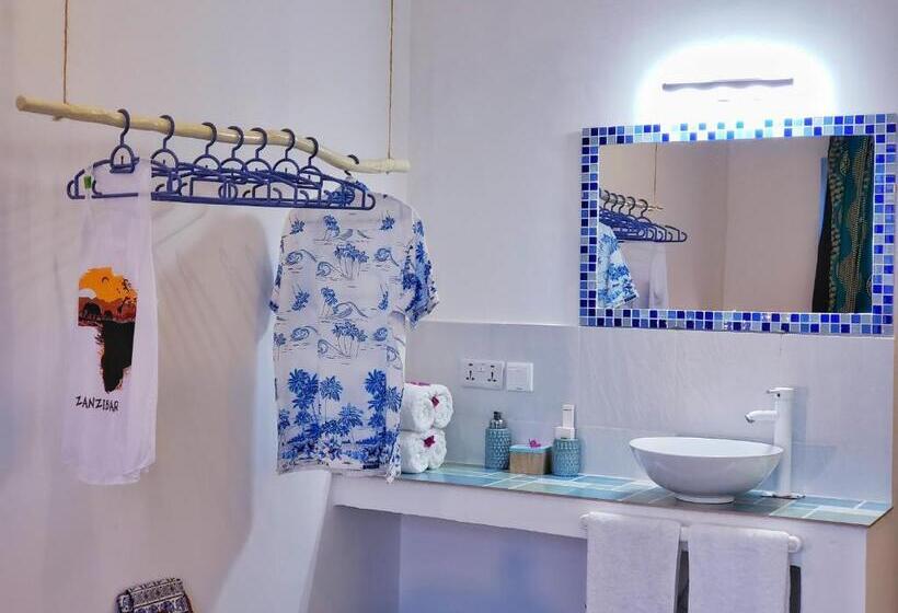 片側に海が見えるデラックスルーム, Thespot