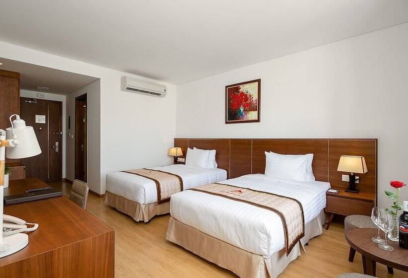 اتاق لوکس با چشمانداز شهر, Val Soleil