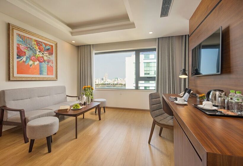 سوئیت سینیور, Val Soleil