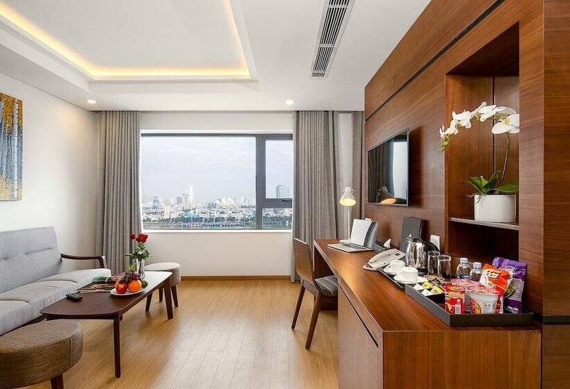 سوئیت سینیور, Val Soleil