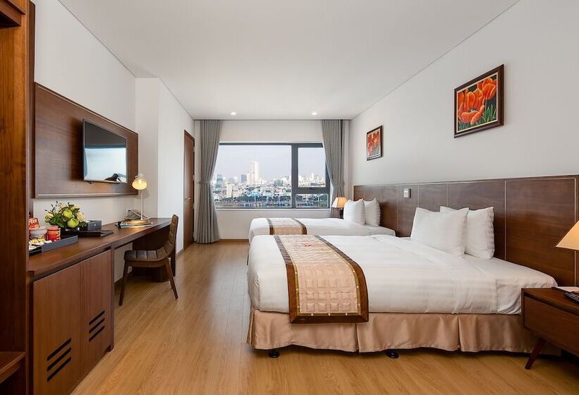 اتاق خانوادگی, Val Soleil