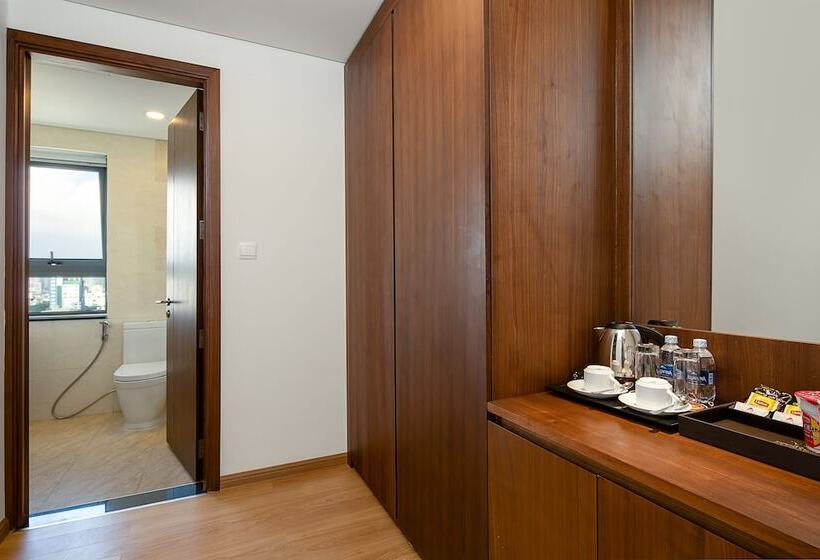 اتاق خانوادگی, Val Soleil