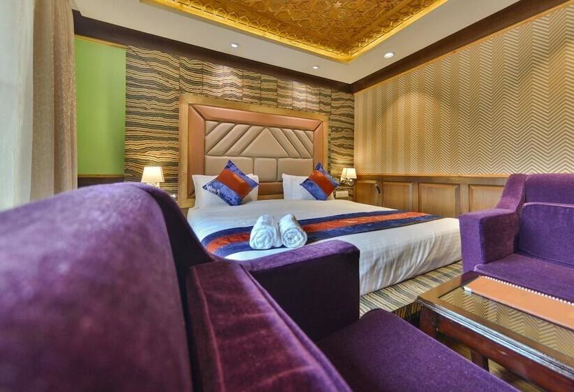 Deluxe Room, Village Walk