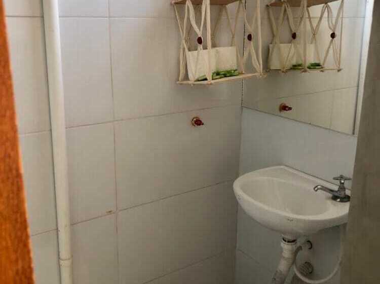 Quarto Estandar, Pousada Camelias