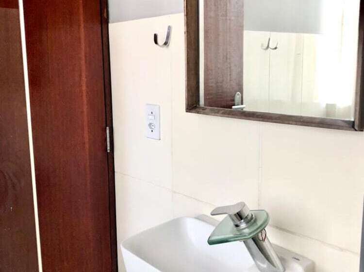 Quarto Estandar, Pousada Camelias