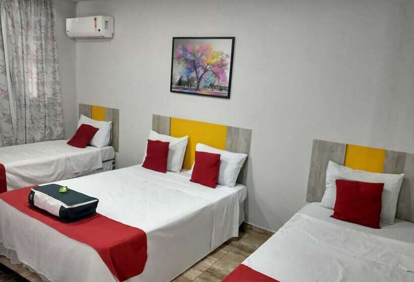 Quarto Triplo Estandar, Pousada Camelias