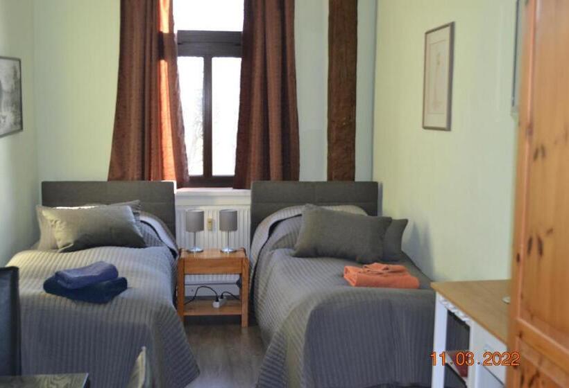 Standard room with outdoor bath, Landgasthaus Queen Victoria