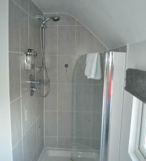 חדר משפחתי, Woodlands 159