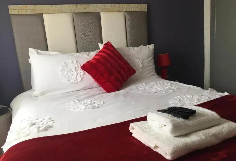 اتاق اکونومی, Empire Bed & Breakfast