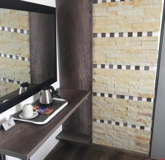 اتاق اکونومی, Empire Bed & Breakfast