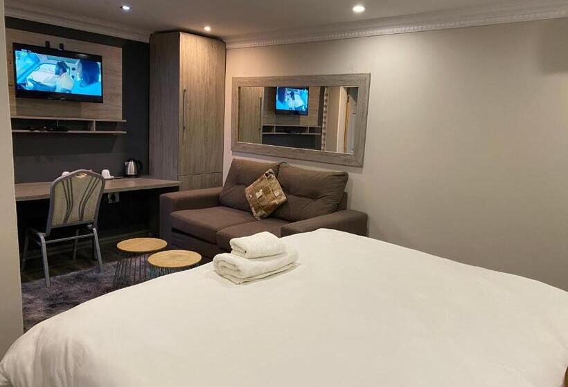 اتاق خانوادگی, Empire Bed & Breakfast