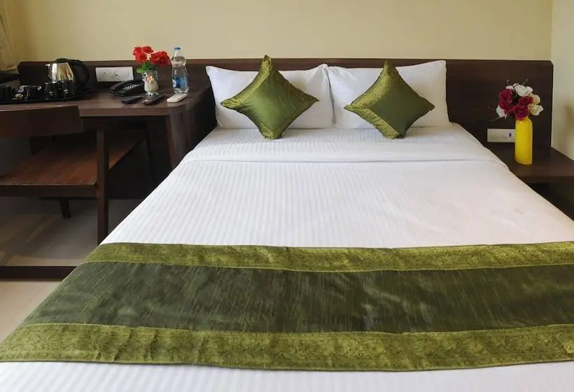 デラックスルーム, Treebo Balaji Residency