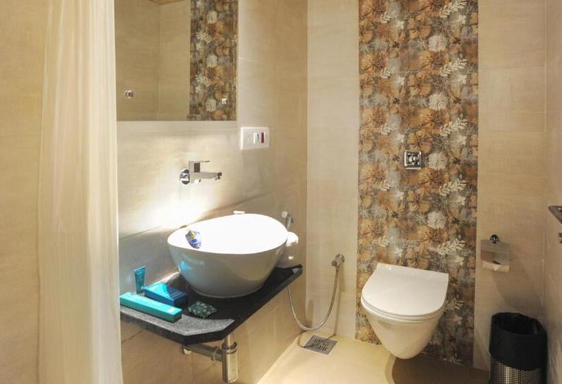 Номер Deluxe, Treebo Balaji Residency