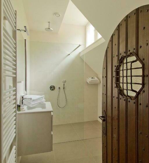 اتاق لوکس با تخت بزرگ, B&b Villa Anna, Venlo