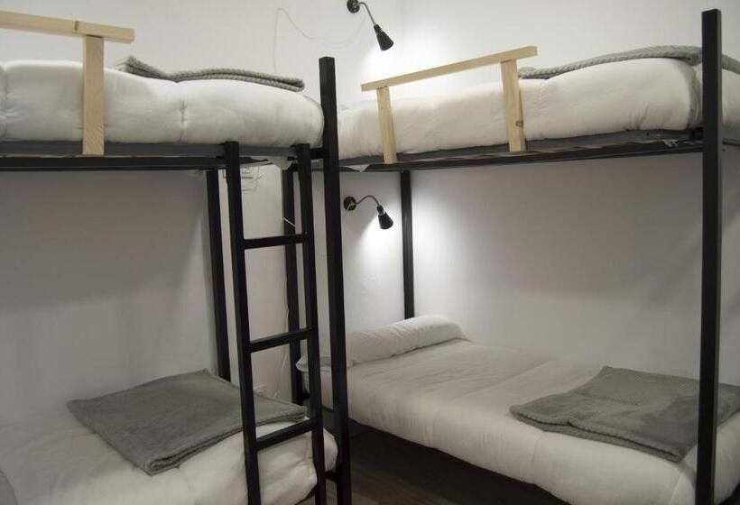 מיטה בחדר משותף, Hostel El Pico De Santillana