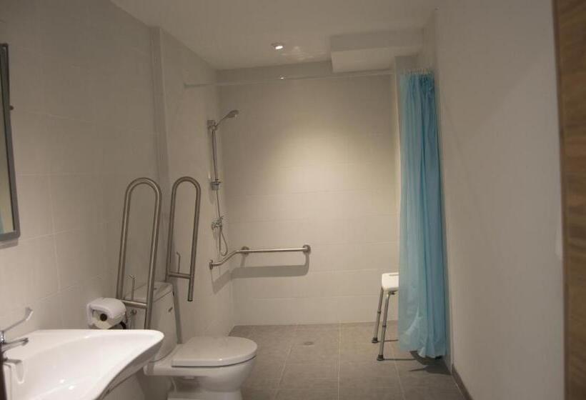 4인용 스탠다드 룸, Hostel El Pico De Santillana