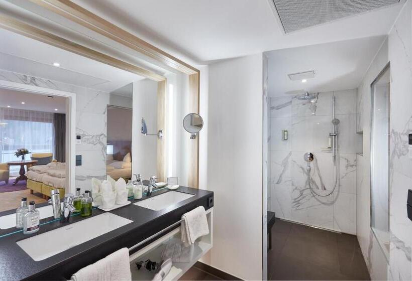 带阳台套房, Erfurths Bergfried Ferien & Wellness