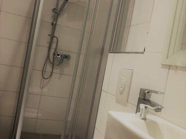 اتاق استاندارد, Hr