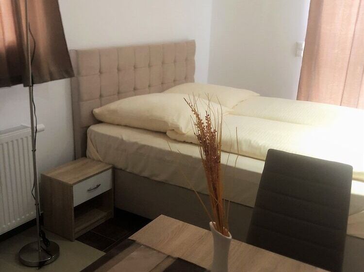 اتاق استاندارد, Hr