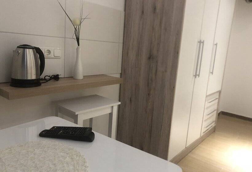 اتاق استاندارد, Hr