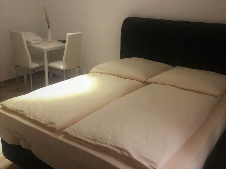 اتاق استاندارد, Hr