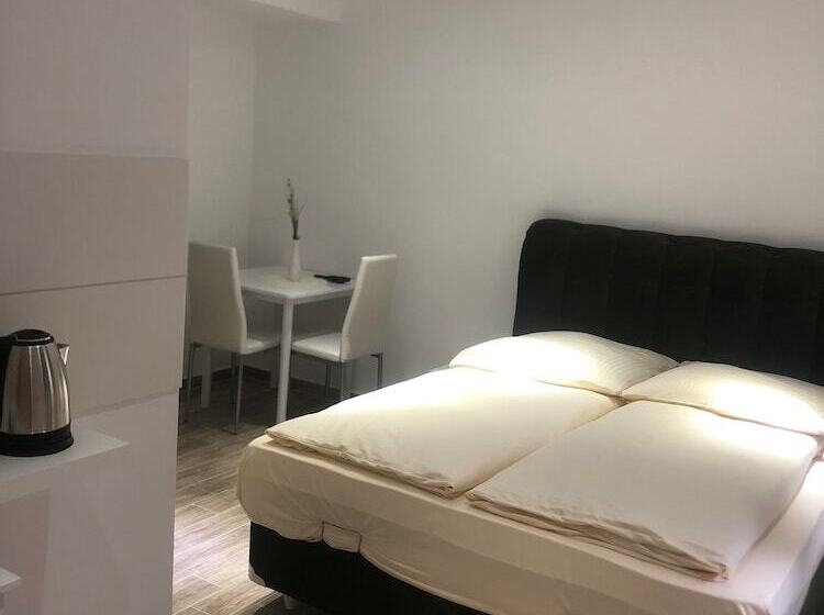 اتاق استاندارد, Hr