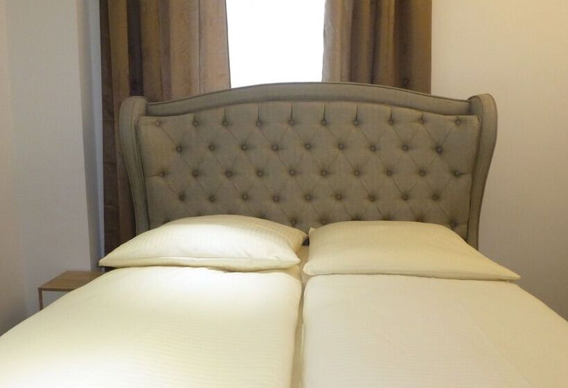 اتاق استاندارد, Hr