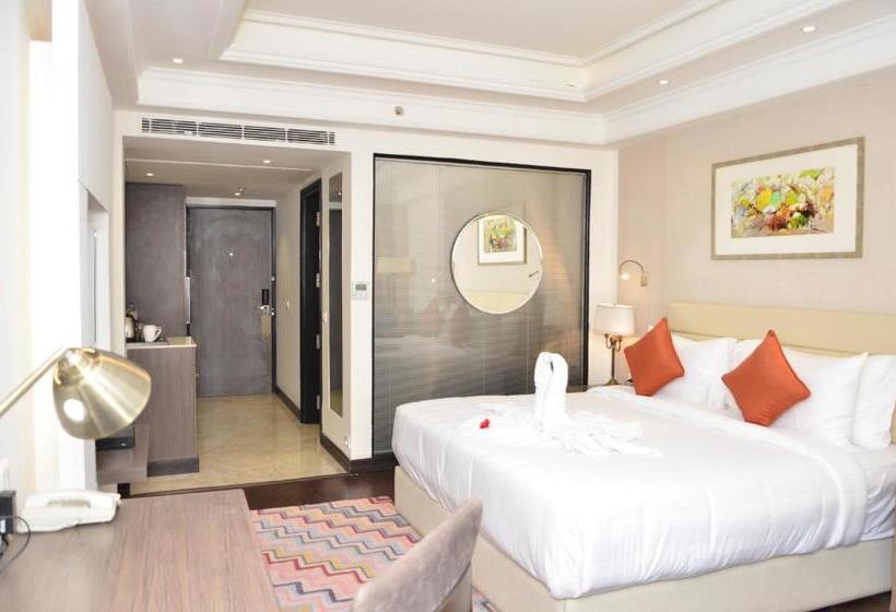Стандартный Номер Кровать Кинг, Ramada By Wyndham Kasauli