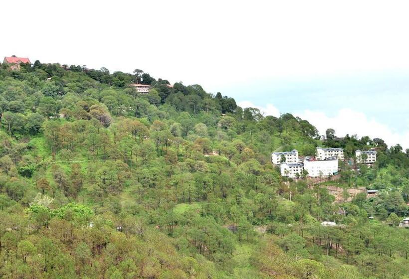 غرفة قياسية سرير كينج لذوى الإحتياجات الخاصة, Ramada By Wyndham Kasauli