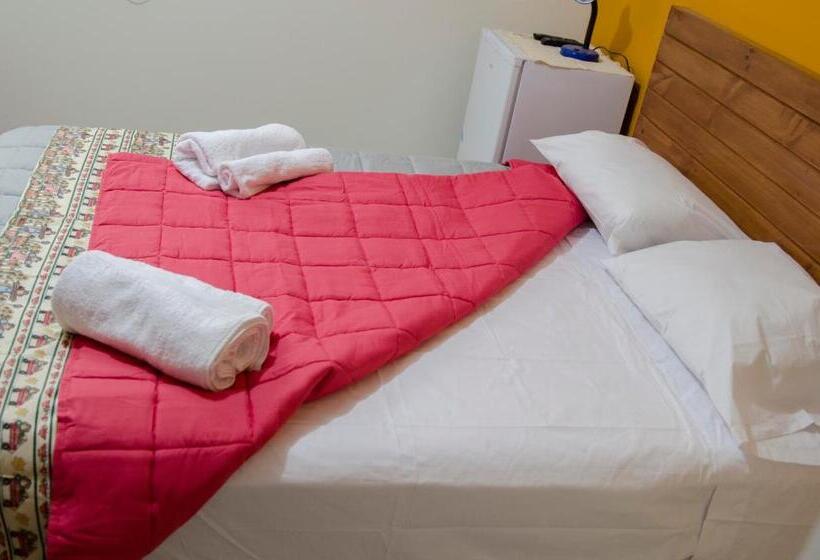 اتاق اکونومی, Jazmines Lodging