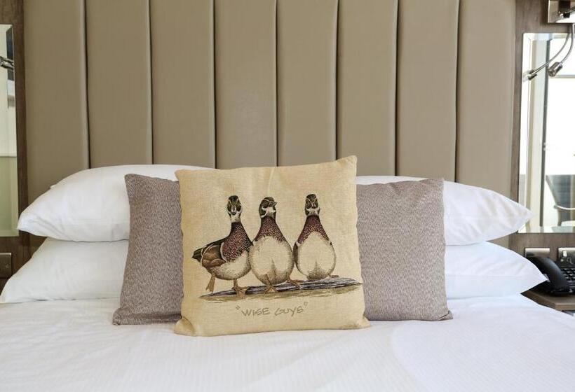 Standard Interior Room, Duck Bay Hotel & Restaurant