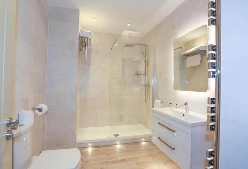 Deluxe Room Lake View, Duck Bay Hotel & Restaurant