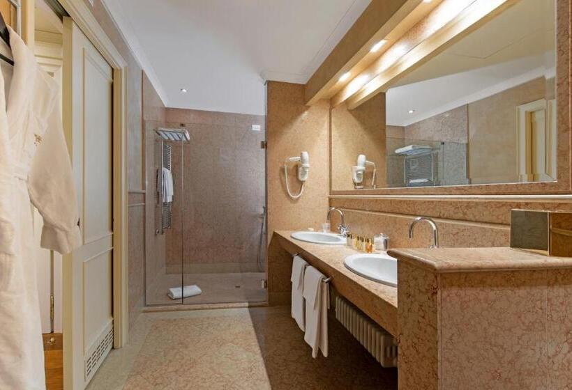 اتاق لوکس, Rua Frati 48 In San Francesco