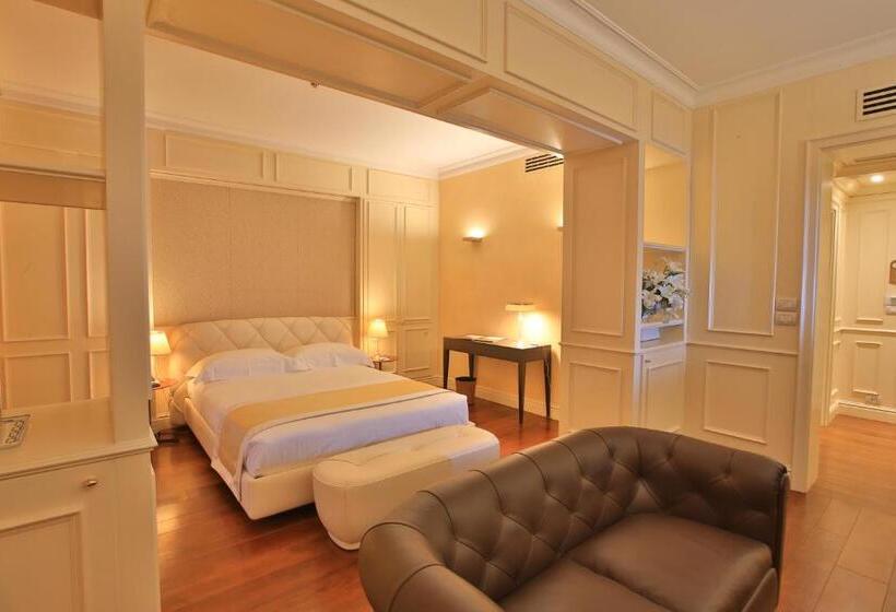 سوییت جونیور, Rua Frati 48 In San Francesco