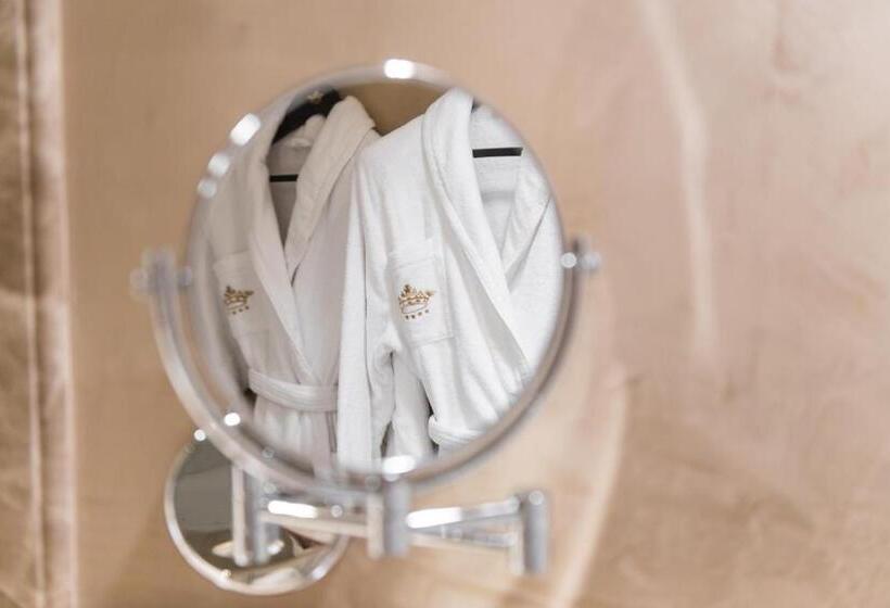 سوییت, Rua Frati 48 In San Francesco