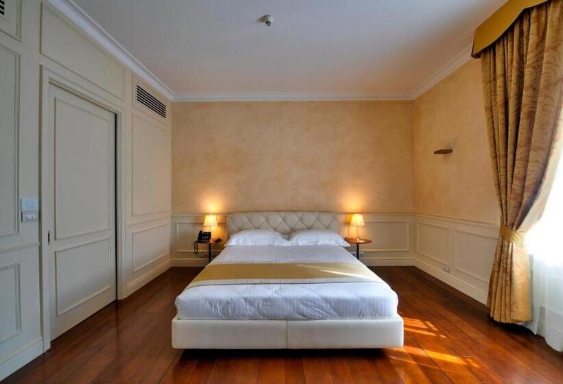 سوییت, Rua Frati 48 In San Francesco