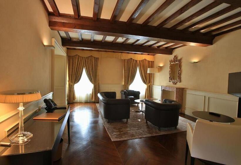 سوئیت پرزیدنت, Rua Frati 48 In San Francesco