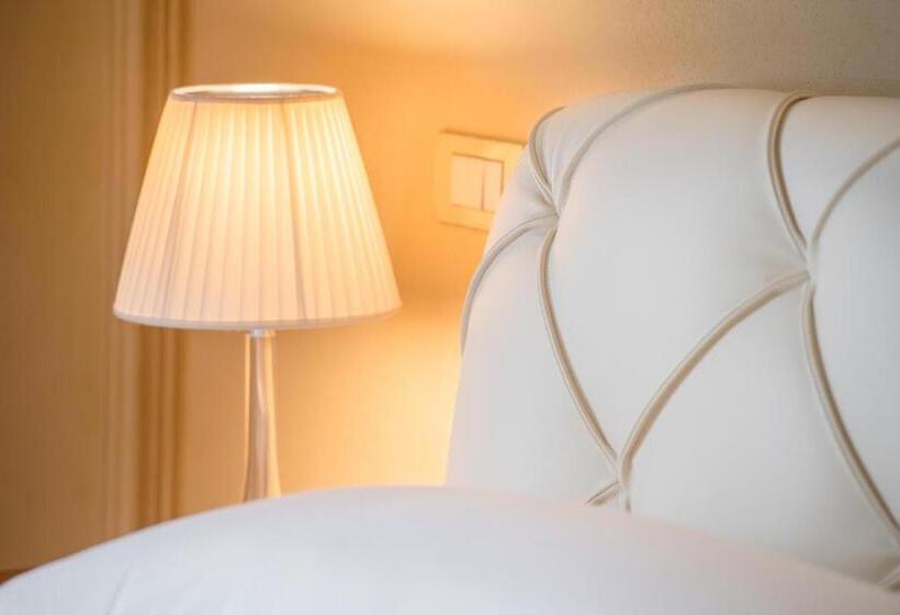 سوئیت پرزیدنت, Rua Frati 48 In San Francesco