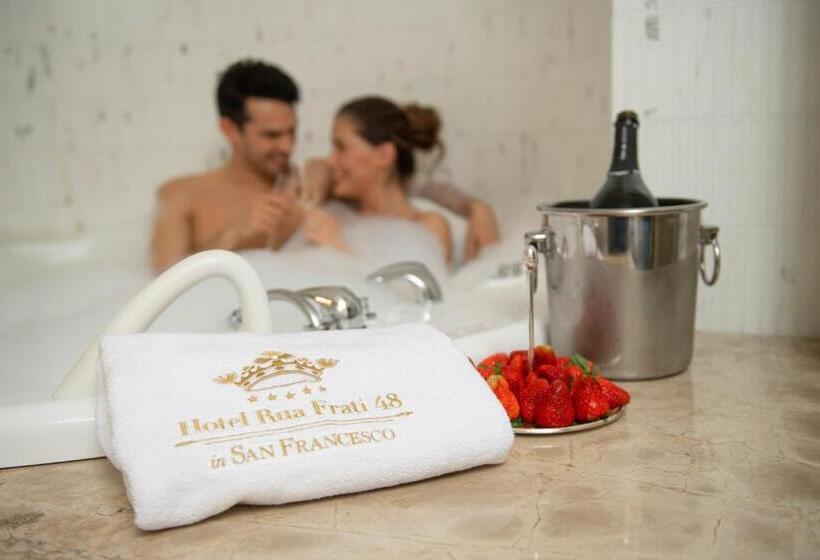 سوئیت پرزیدنت, Rua Frati 48 In San Francesco