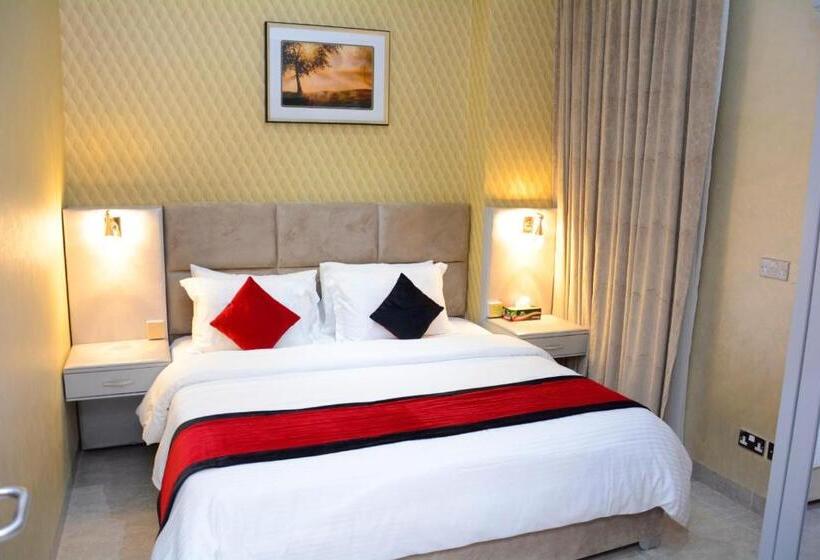 Apartamento 3 Dormitórios, ذا فيفتى ايت السالمية
